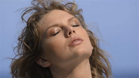 taylor swift ass|Taylor Swift’s GQ Beachside Photo Shoot .